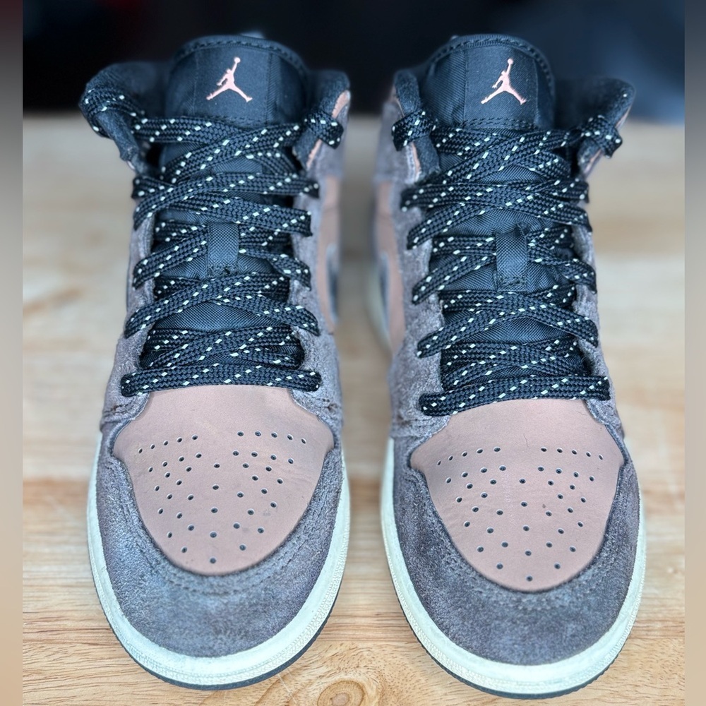 Jordan 1 'Earth Tone' | kids sz 2 | brown tan black | Like New - Picture 5 of 10